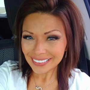 Meet your Posher, Val